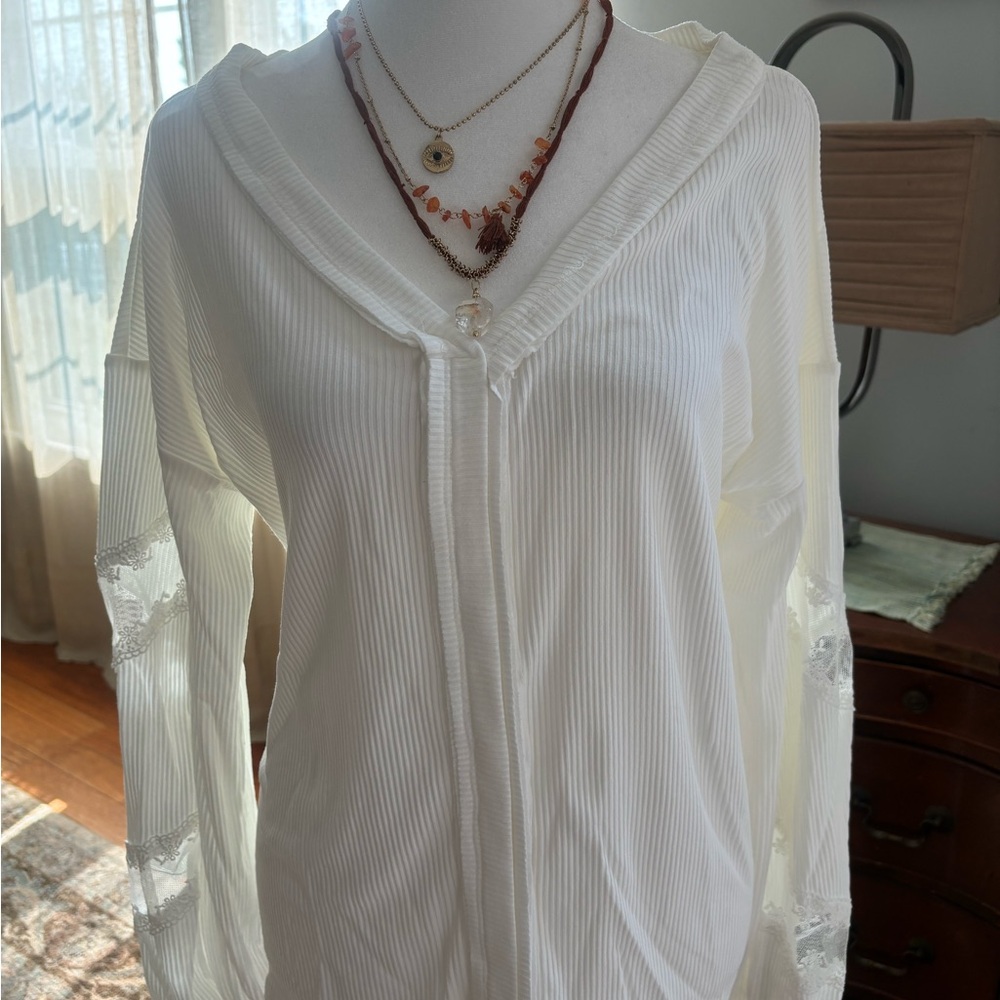 Lace Patchwork Drop Sleeve Blouse - Picture 2 of 8